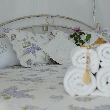 Noble Inn Loutráki Cameră foto