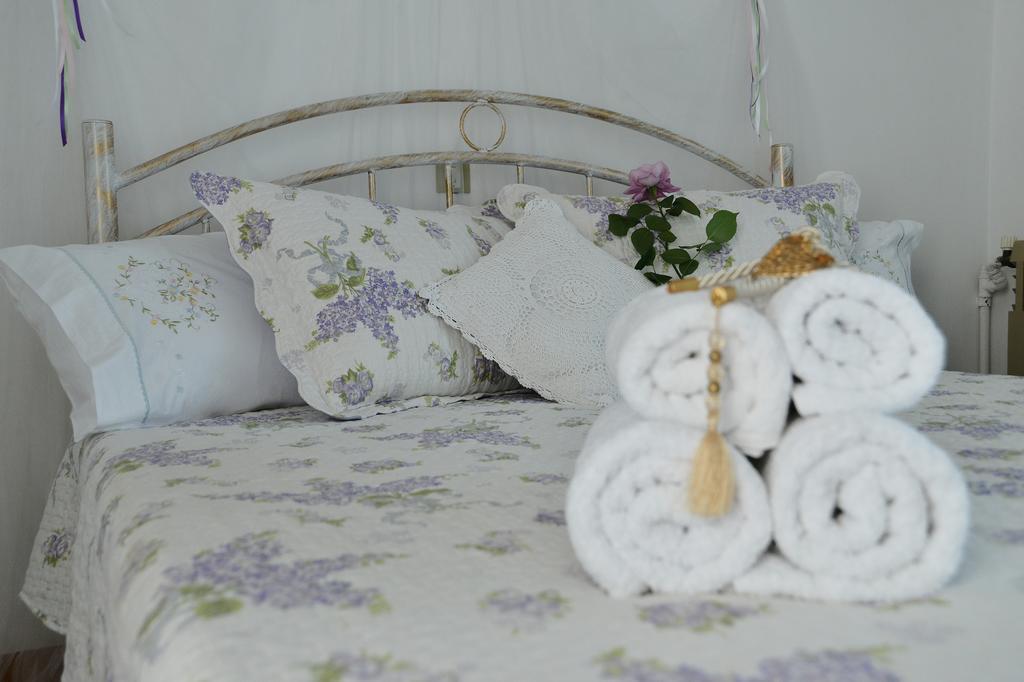 Noble Inn Loutráki Cameră foto